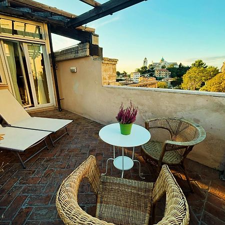 Domus Mirabilis Homestay Ανκόνα Εξωτερικό φωτογραφία