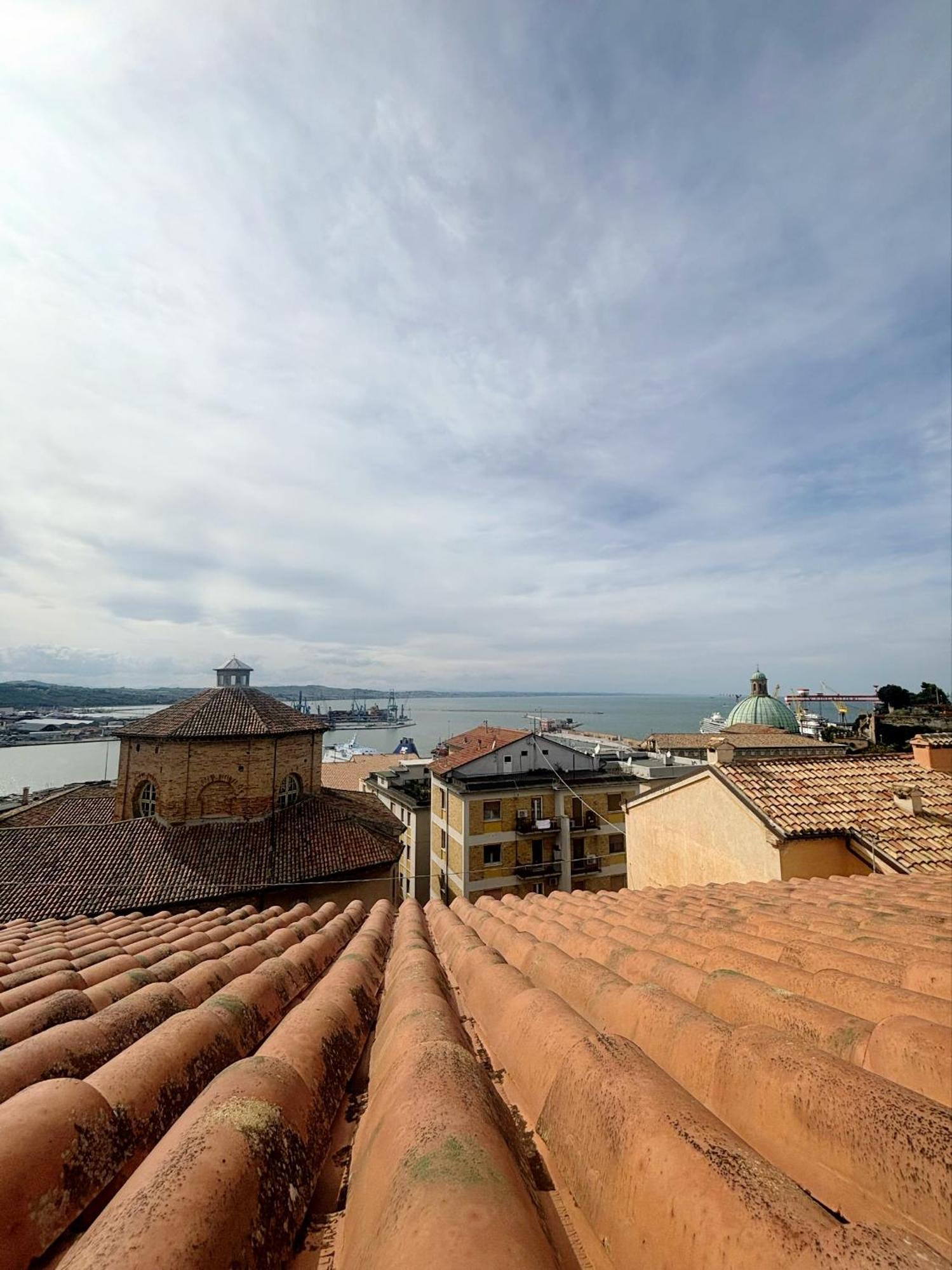 Domus Mirabilis Homestay Ανκόνα Εξωτερικό φωτογραφία