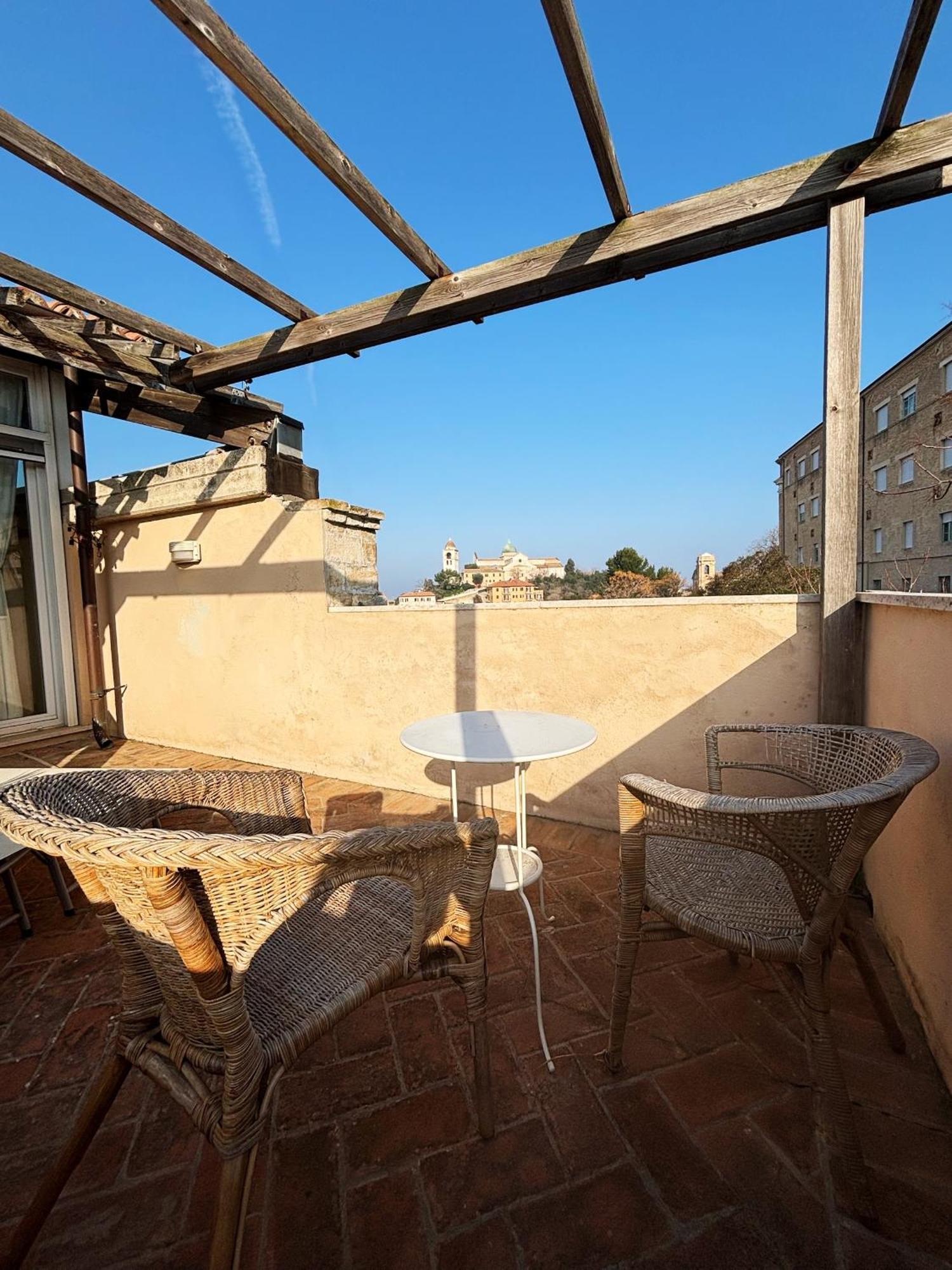 Domus Mirabilis Homestay Ανκόνα Εξωτερικό φωτογραφία
